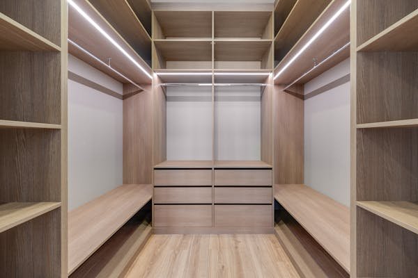 Transformez votre espace avec un dressing sur mesure à Strasbourg